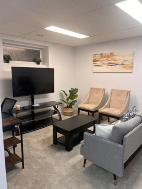Well furnished Basement Suite-With Private Entrance